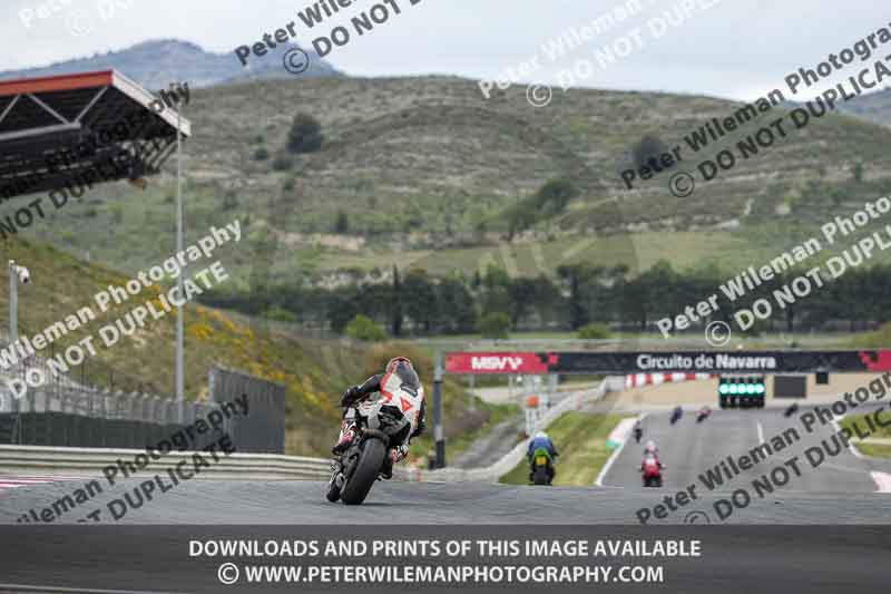 cadwell no limits trackday;cadwell park;cadwell park photographs;cadwell trackday photographs;enduro digital images;event digital images;eventdigitalimages;navarra;no limits trackdays;peter wileman photography;racing digital images;trackday digital images;trackday photos